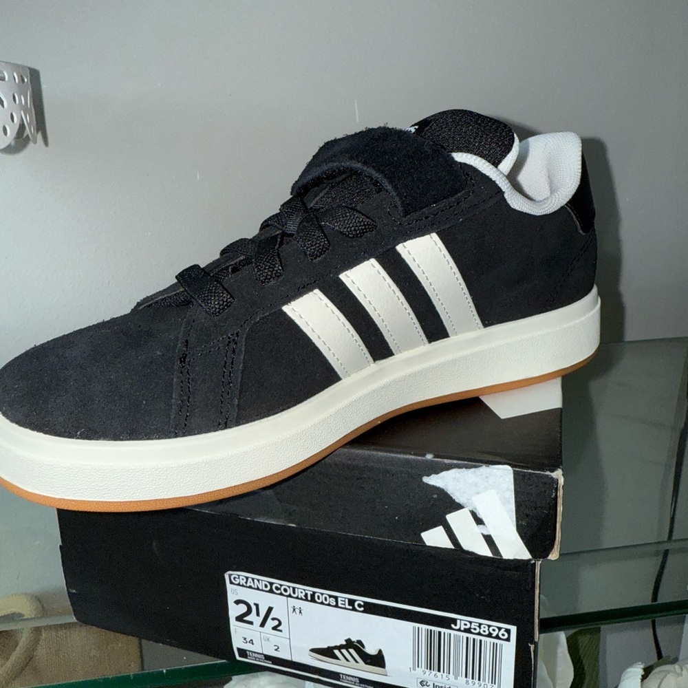 Adidas unisex grand court
